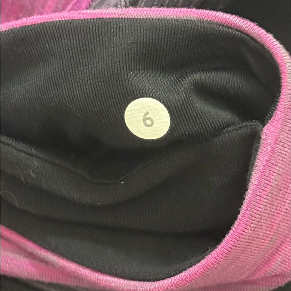 Women’s Lululemon Biker Shorts! Purple Grey Black! Size 6! - Picture 4 of 6